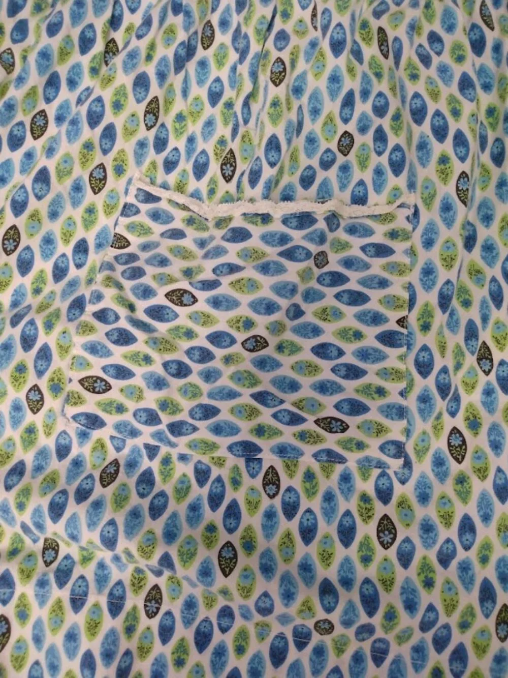 Vintage Waist Apron with One Pocket Tie Around Waist Blue Green Geometric Print